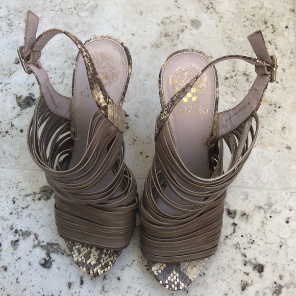 Vince Camuto Python detailed strait heels - Picture 2 of 6